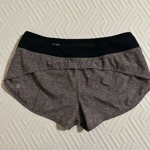 Lululemon Gray Speed Up 2.5” Lined Running Shorts size 8